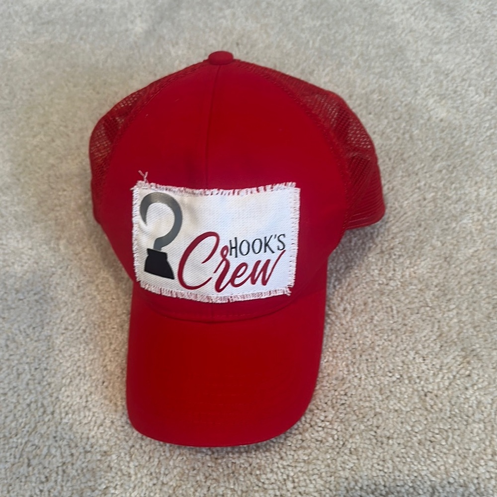 Women’s trucker baseball hat